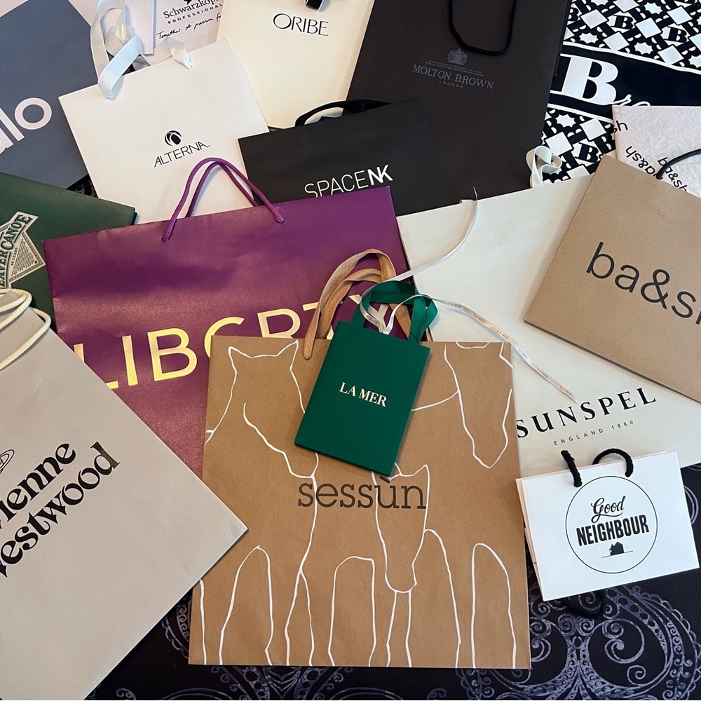 18 shopping bags - great NAMES - resellers packaging 👏